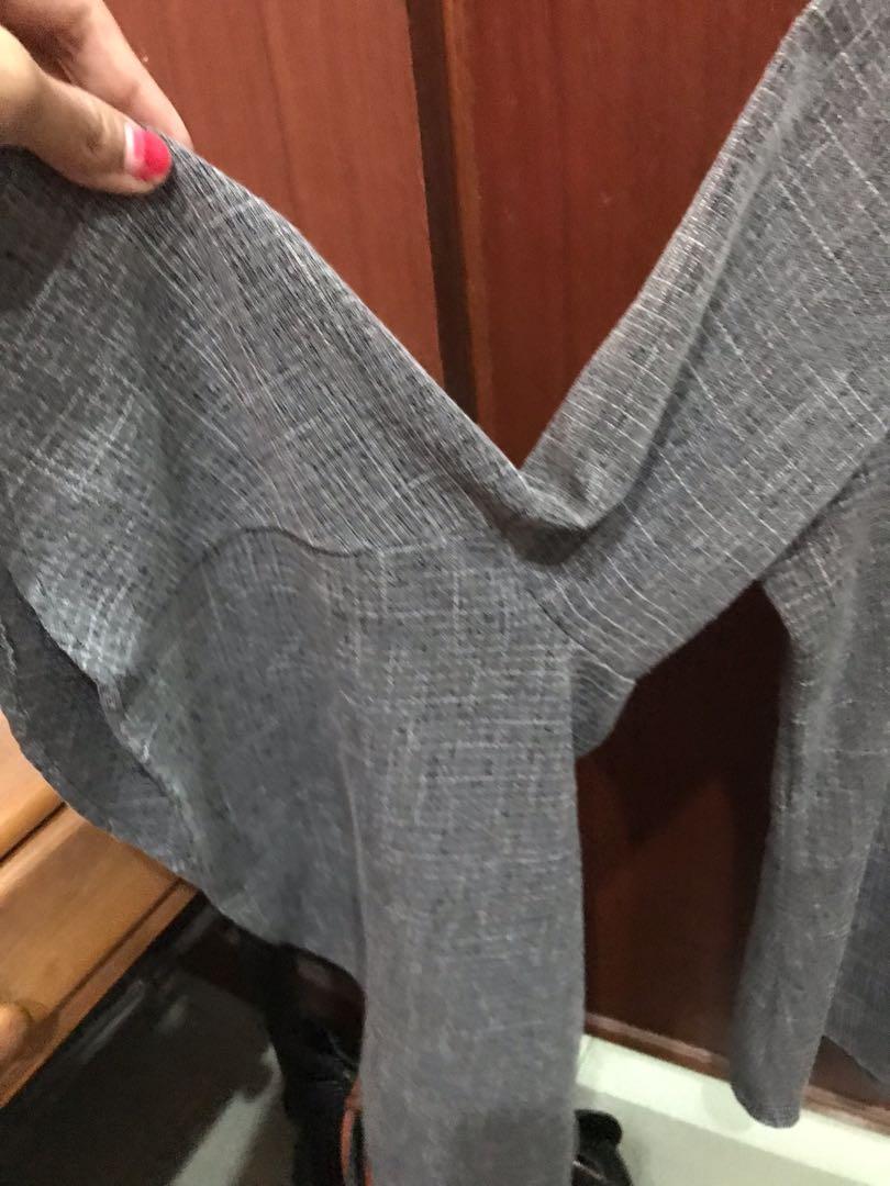 Blouse (Category: Tops) located in Kuala Lumpur. Submitted by ekyn2044 (Listing ID 1126188945, Image 3). Description: Clear almari.