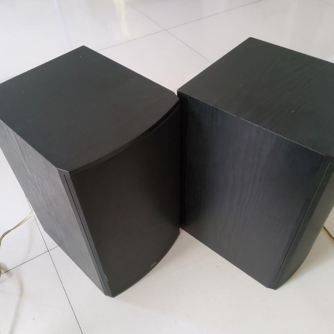 BOSTON ACOUSTICS CR8 SPEAKERS. MADE IN USA. HEAVY SPEAKERS. Audio