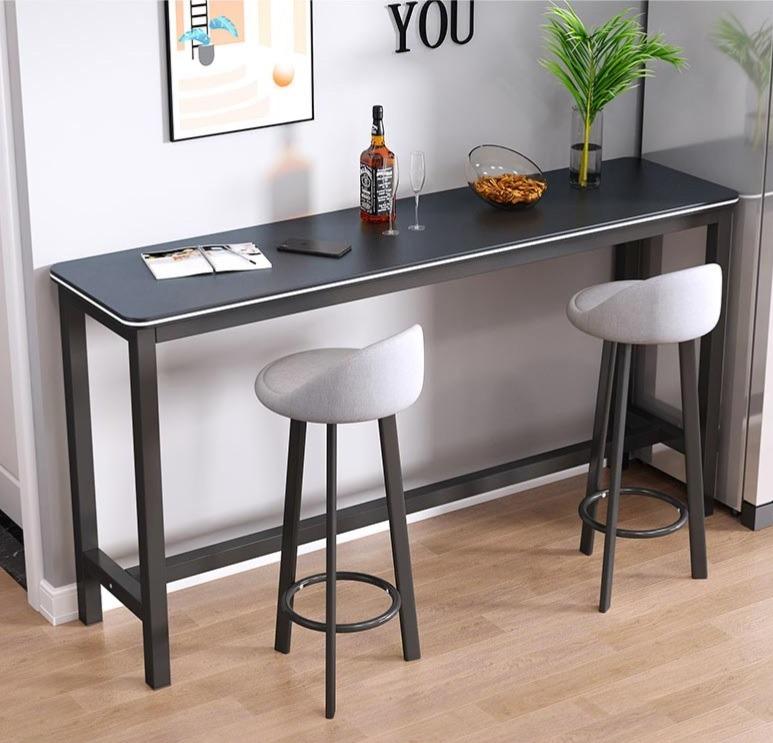 Corner bar clearance table