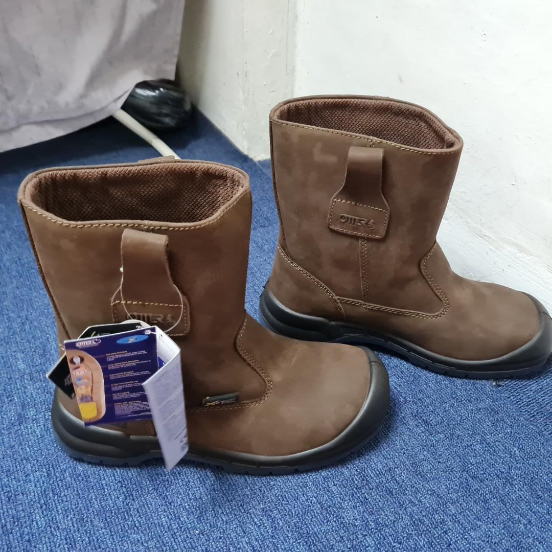 Brand New Otter safety boots, Babies & Kids, Babies & Kids Fashion on