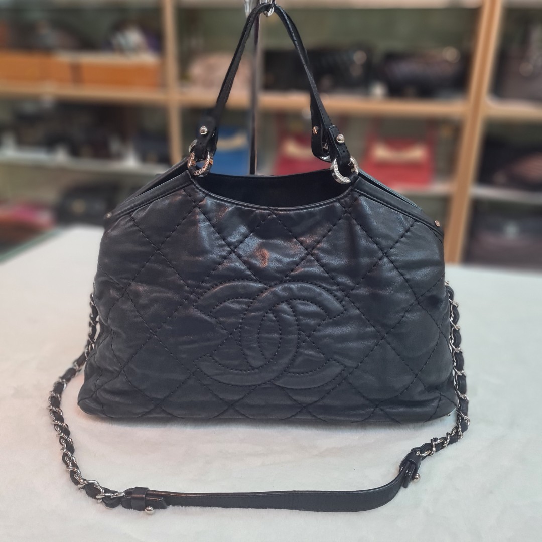 chanel sea hit tote