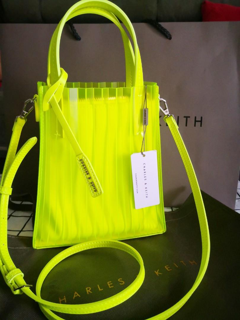 charles and keith bolsa supplier