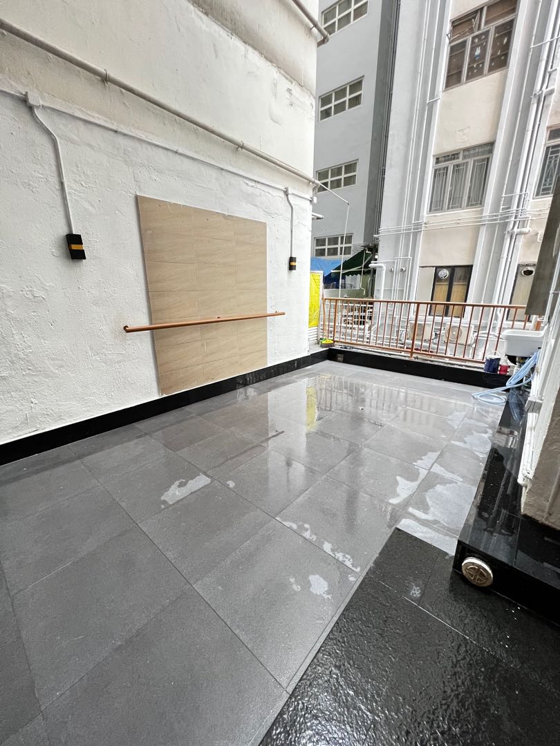 1st floor with platform, Block D, Harbour Building, 132 Paterson Street, Causeway Bay63438021379330113
