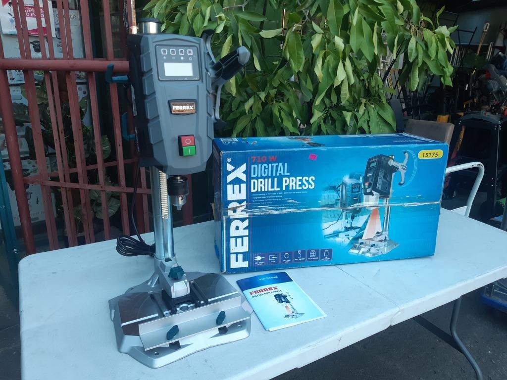 Ferrex Digital Drill Press (Category: Construction Tools & Equipment) located in San Pedro. Submitted by aussiesurplus (Listing ID 1126139700, Image 1). Description: Ferrex Digital Drill Press 710W Surplus from Australia Price: P11,500 Features: ✅Precise setting of the speed of 500 - 2600 rpm via digital display ✅Integrated laser for precise drilling ✅Quick release clamp ✅280mm distance between clamping chuck and table ✅Steeples chuck clamping ra