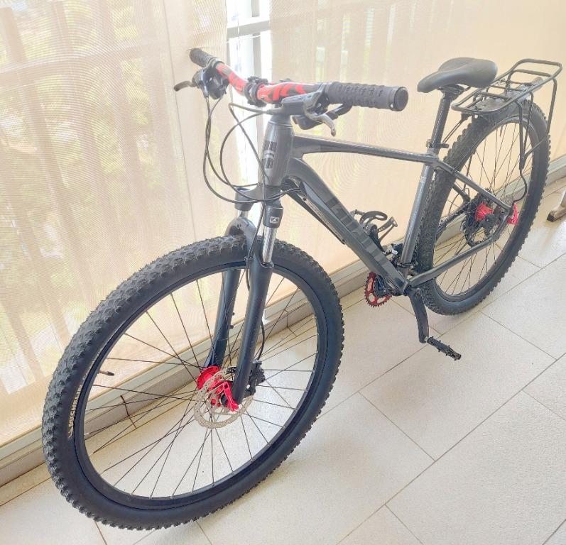 GIANT X Road ROAM 2 Hybrid Bike