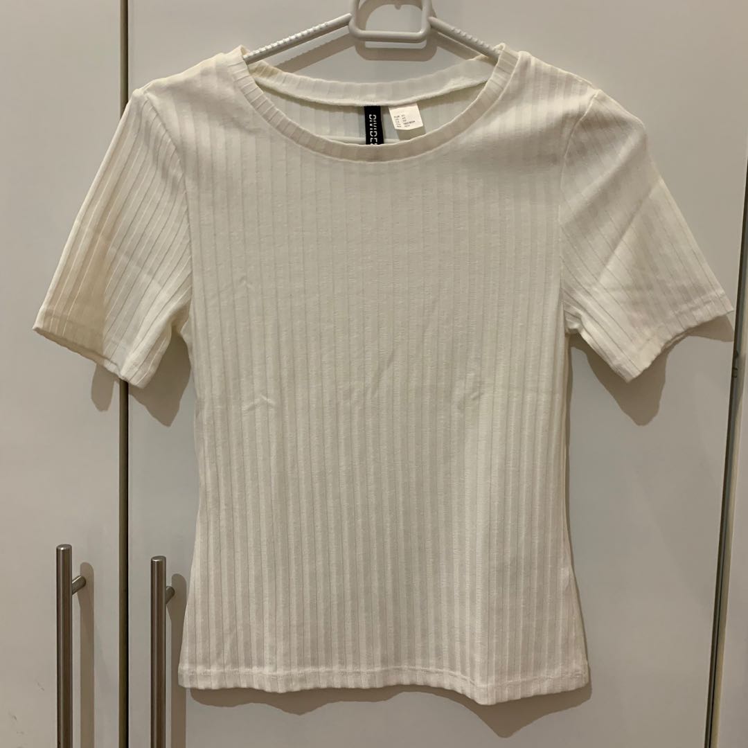 kaos putih tekstur garis, Fesyen Wanita, Pakaian Wanita, Atasan di