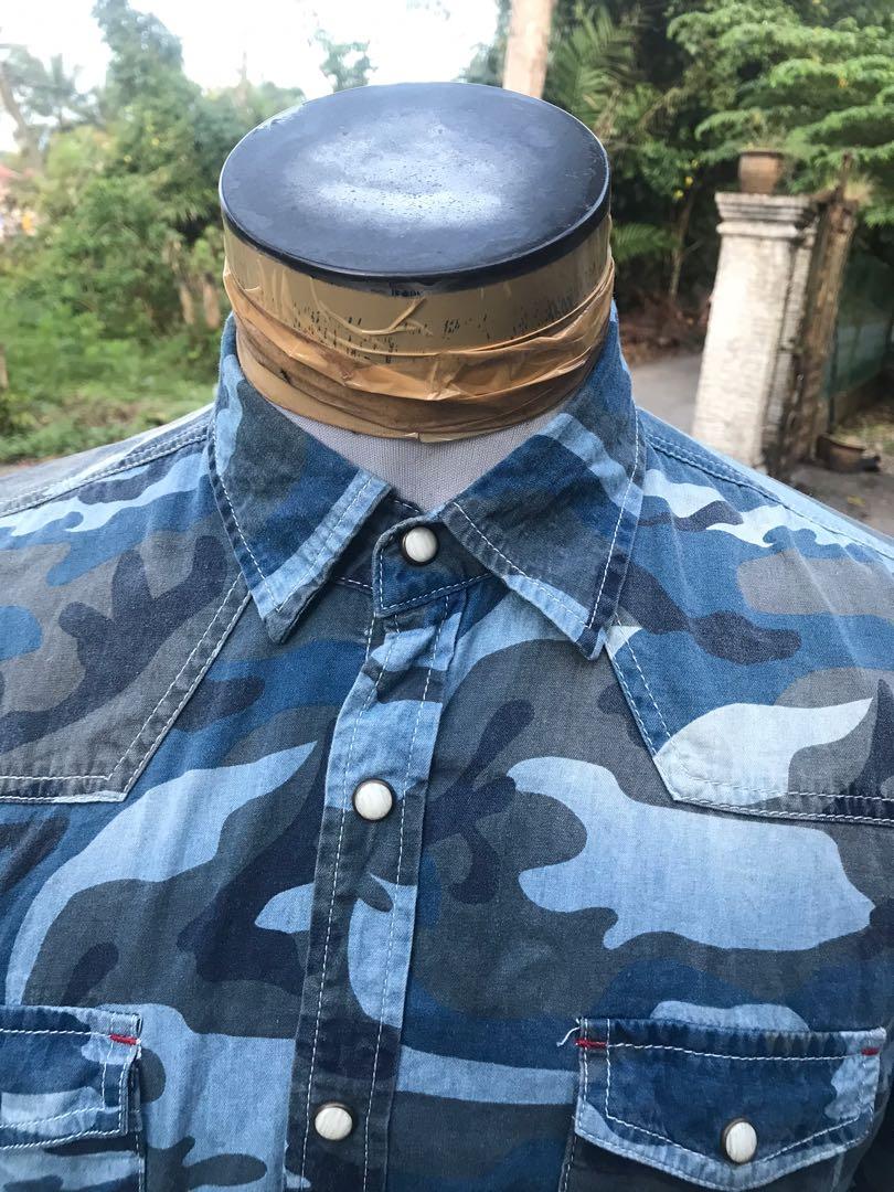 Kemeja Camo (Category: Tshirts & Polo Shirts) located in Pasir Puteh. Submitted by nmf_bundle91 (Listing ID 1126255708, Image 3). Description: Condition 9/10 Detail rujuk gambr Pos byr jnt.