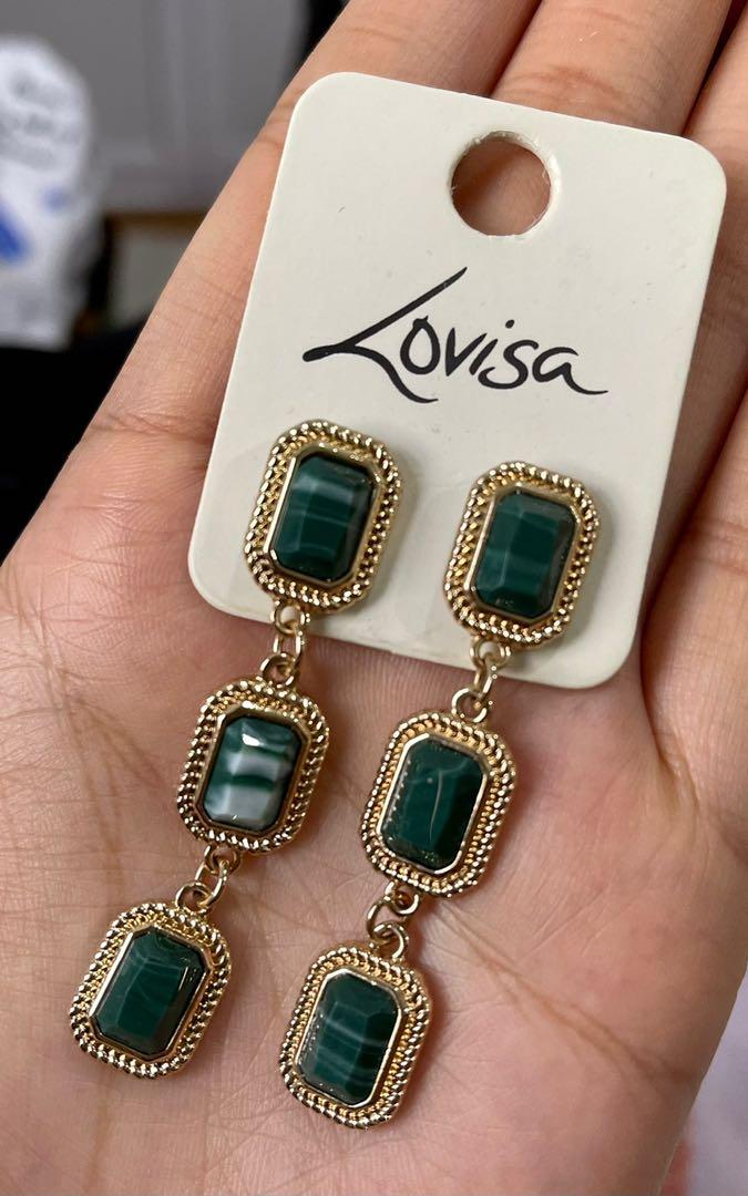 Emerald deals earrings lovisa