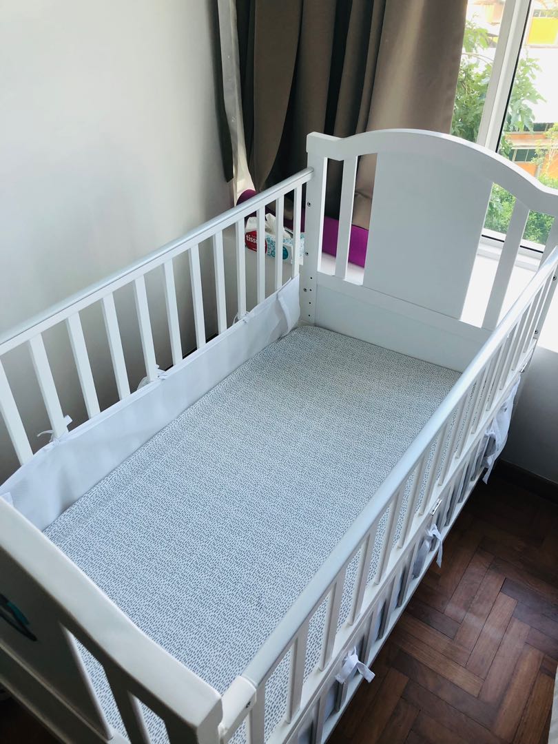 MOOB Erica cot/crib with extension and linen, Babies & Kids, Baby