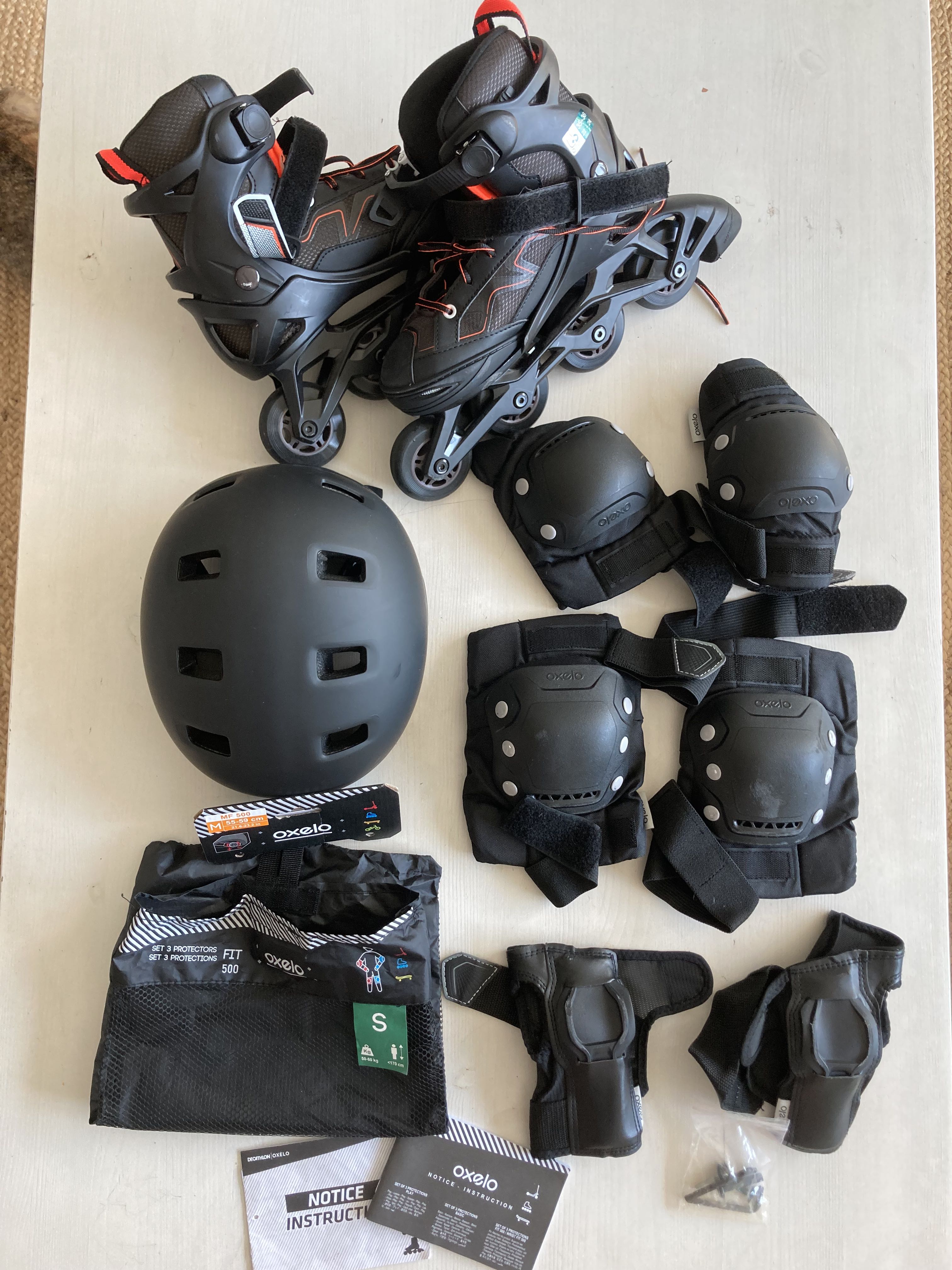 New decathlon Rollerblade, protection gear and helmet, Sports