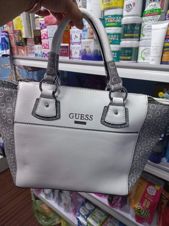 guess bolsa japan price
