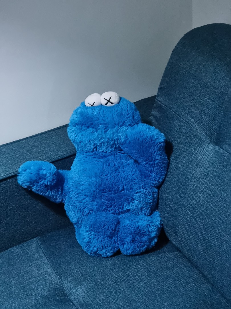 Uniqlo cookie monster plush shop