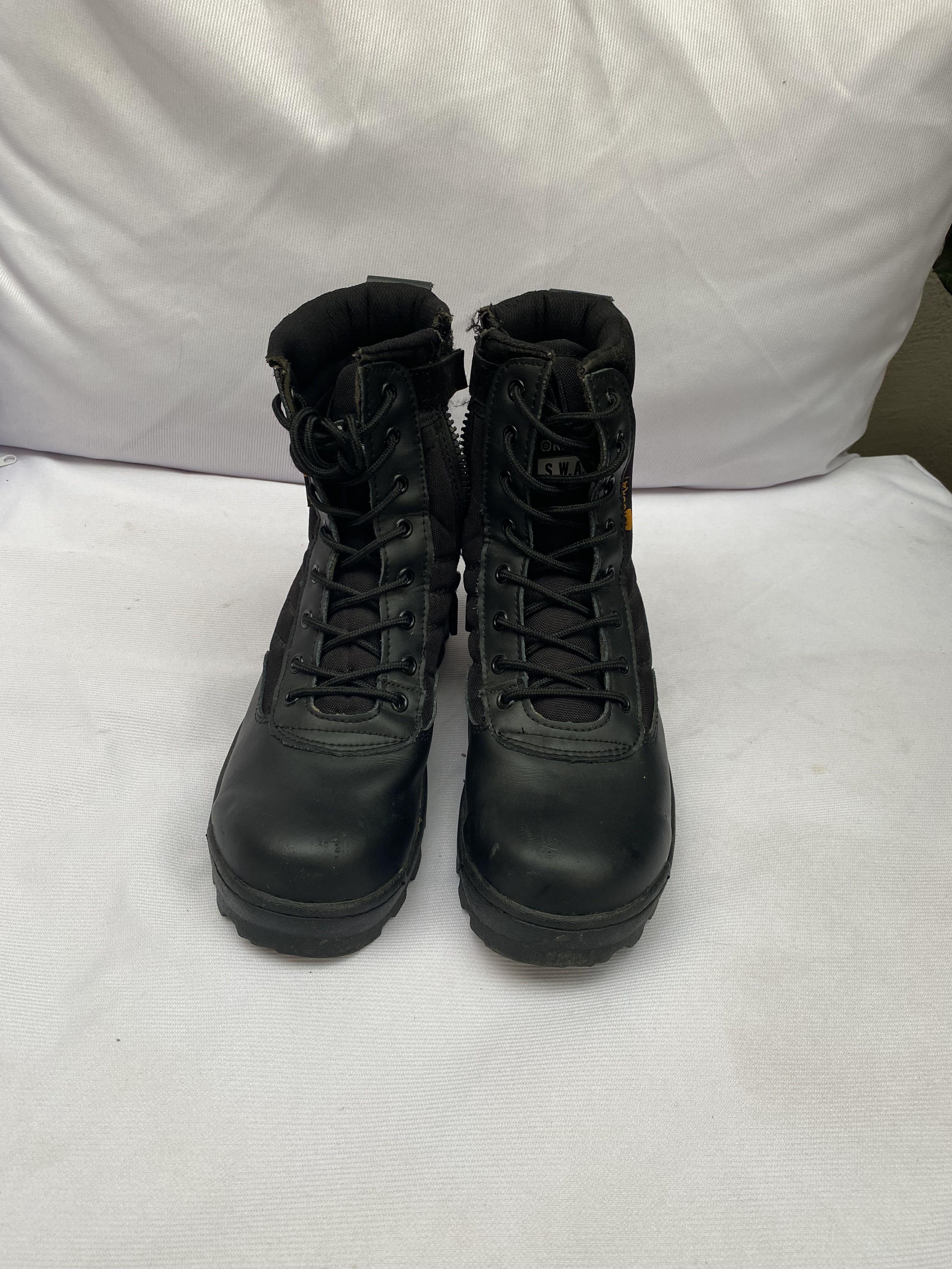 Original SWAT Combat Shoes (Category: Boots) located in Cainta. Submitted by shopgabriella (Listing ID 1126191718, Image 2). Description: Used for a teleserye role .
