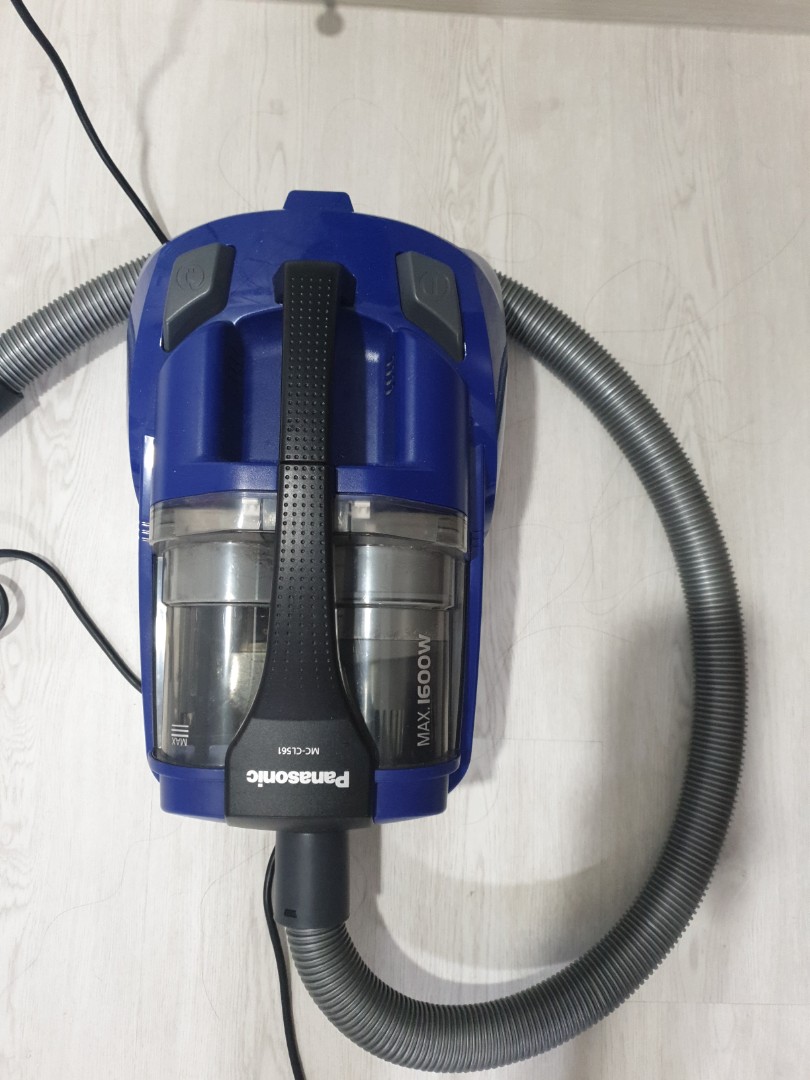 Panasonic bagless vacuum cleaner MCCL561, TV & Home Appliances, Vacuum