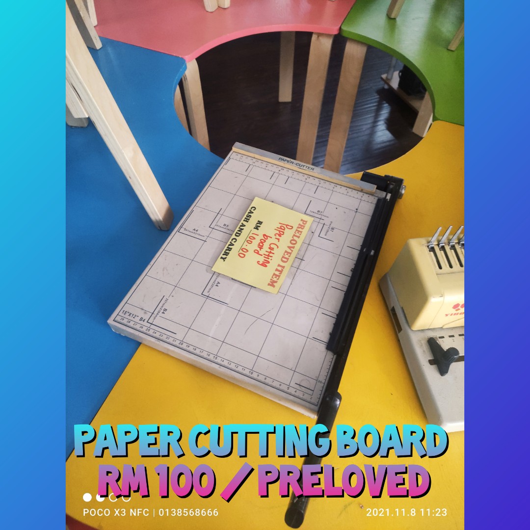 Paper Cutting Board ( Preloved ), Hobbies & Toys, Stationery & Craft