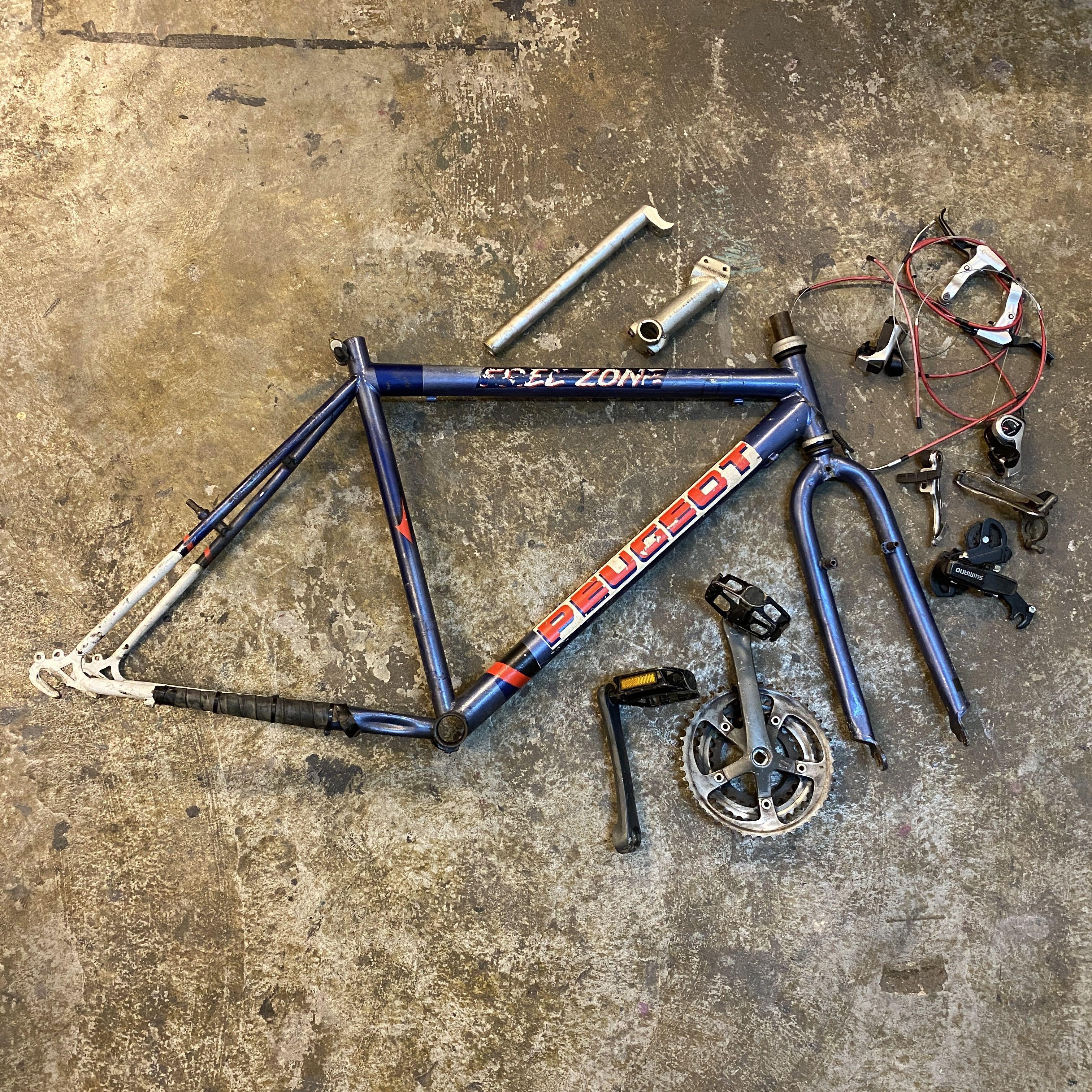 RETRO MTB 26 Peugeot Frame Size 19 dan Shimano Altus 3x7