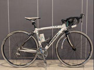Rare white Bianchi Via Nirone 7 alu/carbon Ultegra/105, Size:50, for around 170cm height, crank set is upgraded to Ultegra