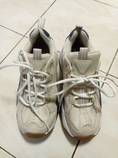 (Category: ) located in . Submitted by preloved_wardobe (Listing ID 1126272162, Image 1). Description: .