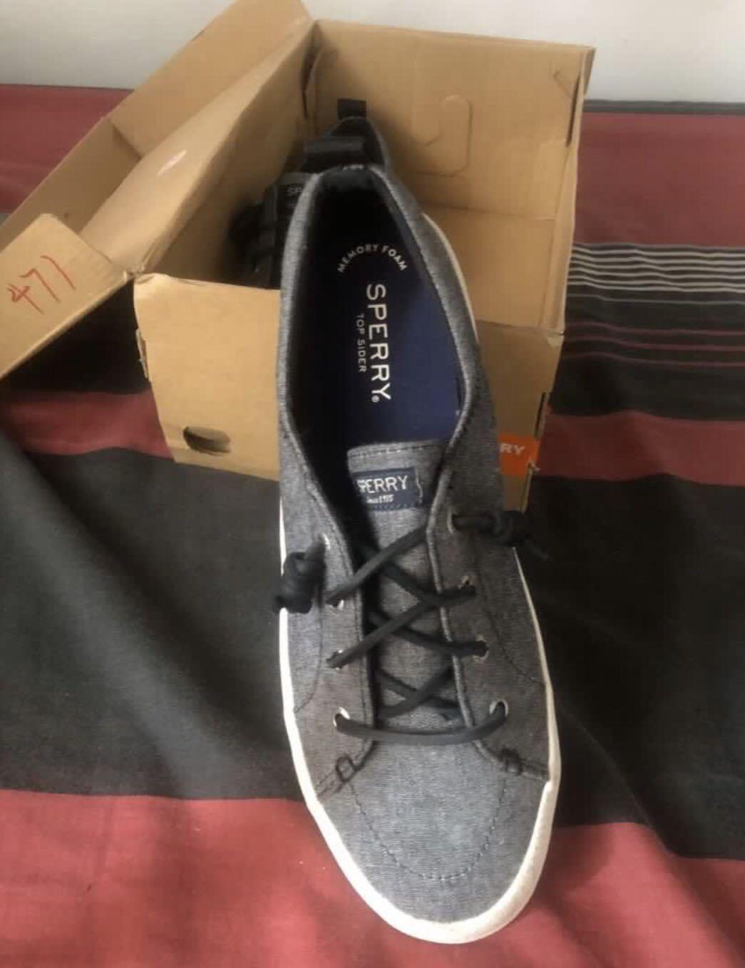 sperry crest vibe chambray
