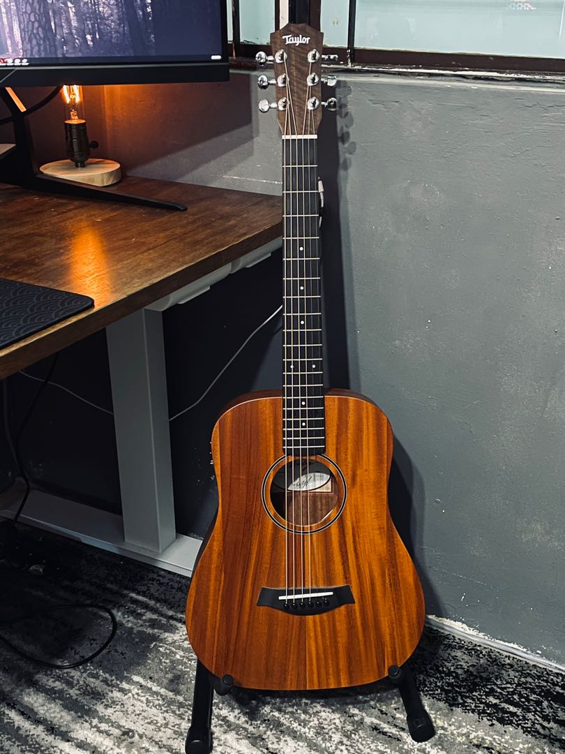 Taylor Baby Mahogany-e Acoustic Guitar (BT2e), Hobbies  Toys, Music   Media, Musical Instruments on Carousell