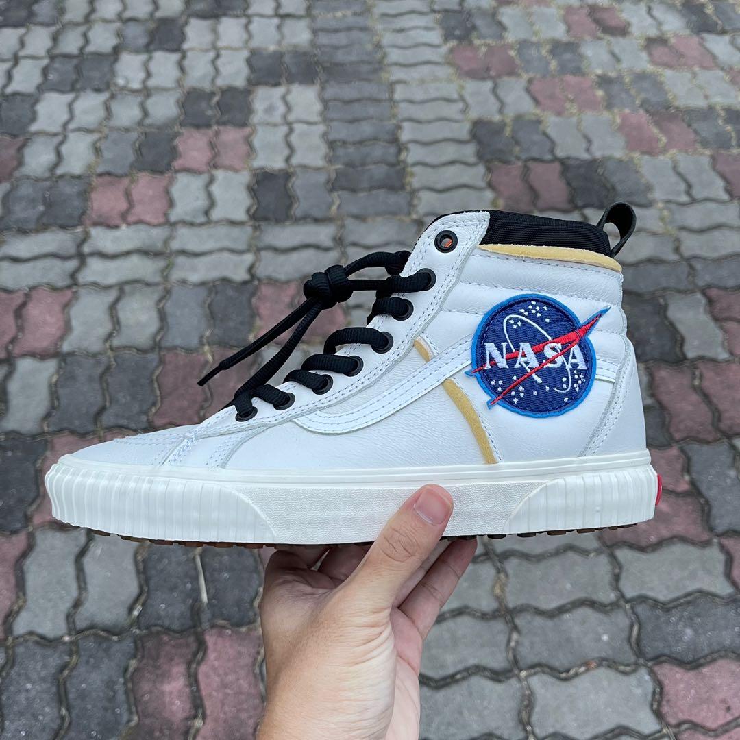 Vans sk8 hi nasa white discount