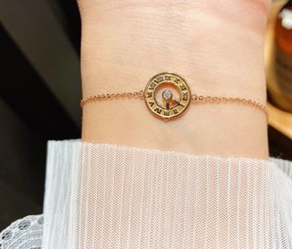 Clock đ 18k Gold Diamond Bracelet
Clock đ 18k Gold Diamond Bracelet64226447681283110