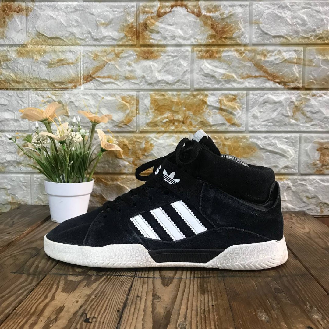 Adidas originals deals vrx mid navy