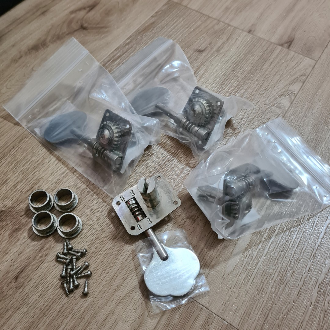 Bass tuning machine heads, Hobbies & Toys, Music & Media, Music