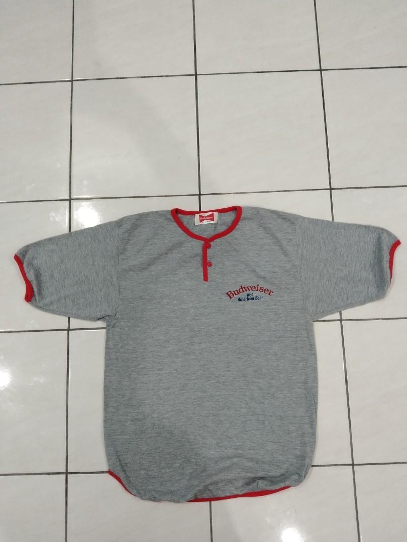 Budweiser Ringer (Category: Tshirts & Polo Shirts) located in Bandar Labuan. Submitted by daus_danzig (Listing ID 1126478186, Image 1). Description: Saiz S fit M Kondisi cun 2 Kain sedap pakai Tulang tepi ori Minat roger.