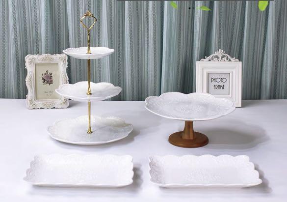 Source Luxury Wedding Event Gold Metal Cake Display Stand Set Wedding  dessert pastry tray wedding cake stand on m.alibaba.com