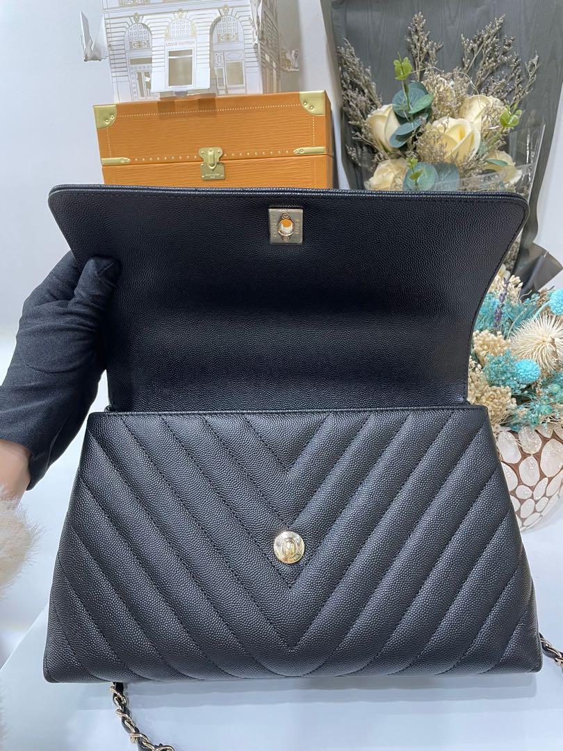 Chanel Coco Handle Medium 20P Black Chevron Caviar Champagne Gold Hardware  Bag, Luxury, Bags & Wallets on Carousell