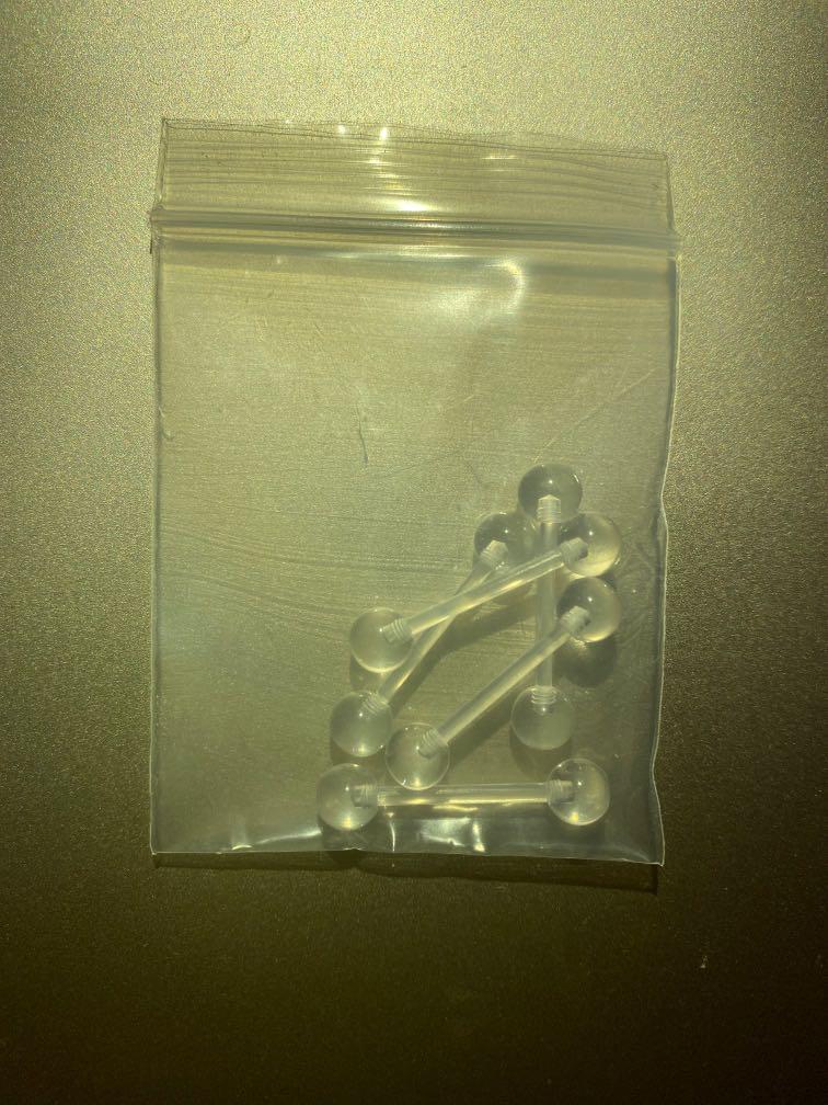 Clear TONGUE RING piercing retainer bioplast (Category: Body Jewelry) located in Cainta. Submitted by she012 (Listing ID 1126458124, Image 3). Description: Tongue Rings for SALE -₱40 each -NEVER USED -RFS: Bought this as a set along with other bioplast piercing retainers, but I don’t have a tongue piercing. Payment via : Gcash Delivery via: pick up/grab/lalamove/mr. Speedy or similar.