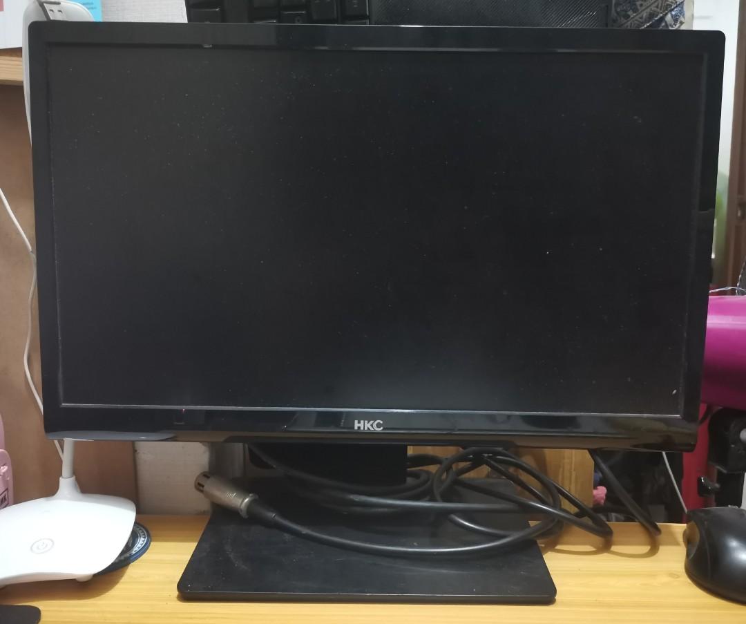 Computer Set (Monitor Screen) (Category: Monitor Screens) located in Manila. Submitted by allgreatdealsmnl (Listing ID 1126496208, Image 1). Description: Monitor Screen - 2,500 Whole set (Monitor, CPU, AVR, Keyboard and Mouse) Defects: CPU (need to replace hardrive).