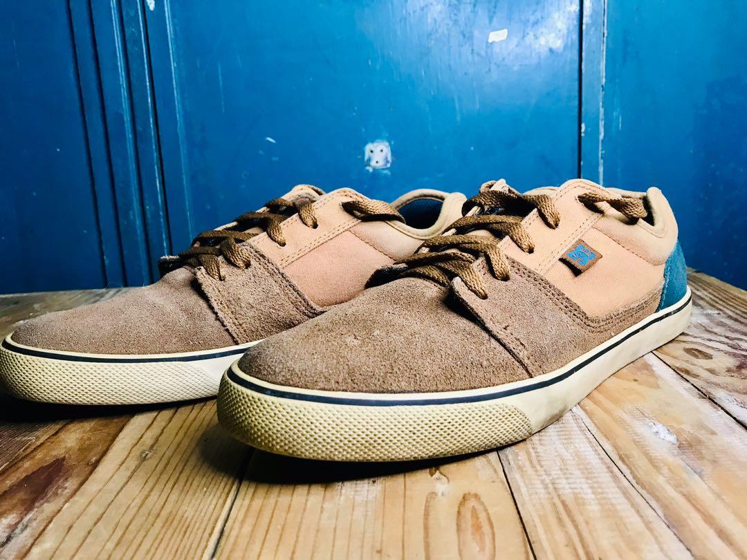 Dc Suede Shoes (Category: Sneakers) located in Caloocan City. Submitted by onlinecart1 (Listing ID 1126453629, Image 1). Description: Selling for a cause Dc Suede shoes 💯% Guaranteed Authentic Size US 7.5 Still in very very good condition Same day Delivery within metro manila🚚 RFS: Pandagdag lang po sa surgery and meds ng dad ko na may cancer .