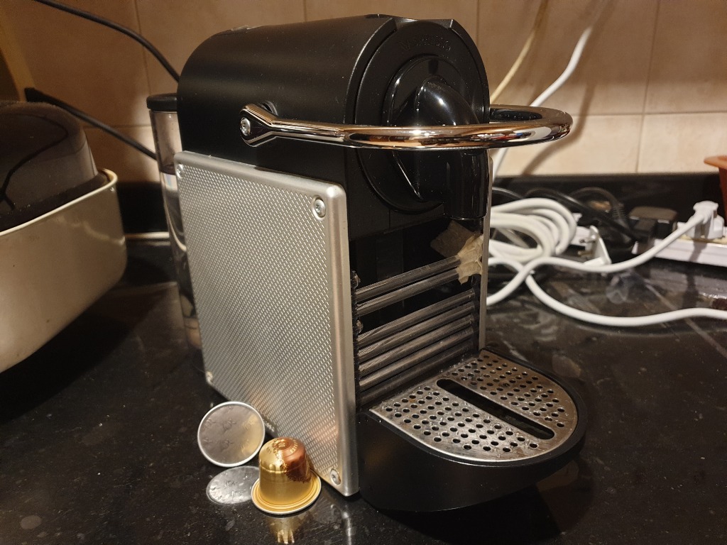 DeLonghi Nespresso coffee maker at just 80, TV & Home Appliances
