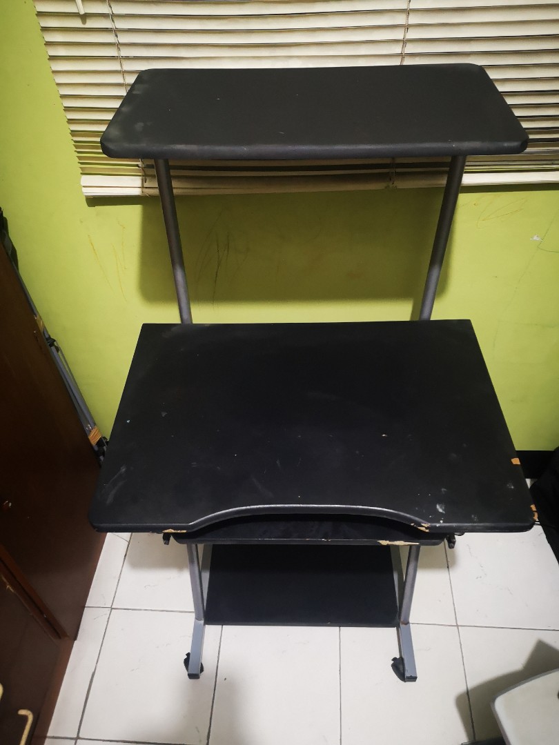 FS Preloved Computer Table, Furniture & Home Living, Furniture, Tables ...