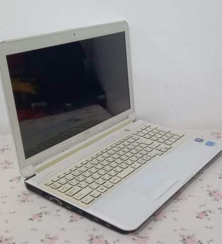 Fujitsu Lifebook ah56/e Corei5 2nd Generation