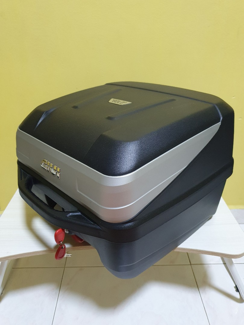 Givi B32 Bold Black Monolock Top Case, Motorcycles, Motorcycle ...