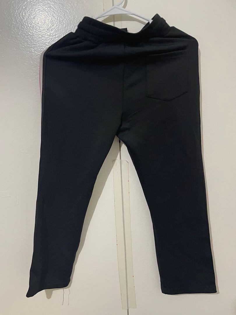 Thrifted / Preloved Jogger Pants Kids (Category: Babies & Kids Fashion) located in Manila. Submitted by jac014 (Listing ID 1126506456, Image 2). Description: Preloved: Presentable condition. Please refer to photos for the actual condition, as well as the size. Meet up: Sto. Tomas City, Batangas or Sta. Ana, Manila (upon schedule). Shipping can also be arranged..
