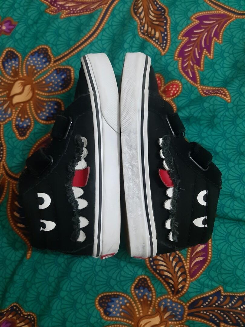 Vans monster face online