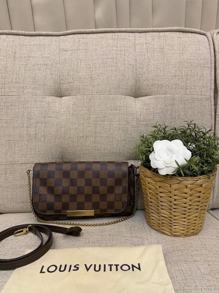 Louis Vuitton Favorite PM Damier Ebene 2014 (Category: Luxury Bags & Wallets) located in Manila. Submitted by bagislifeshop (Listing ID 1126349677, Image 1). Description: All time Favorite!!! 🔥🔥🔥 On Hand in PH🇵🇭 100% Authentic LV Favorite PM Damier Ebene 2014 Condition: 8.5/10 Comes with Dustbag and Strap.