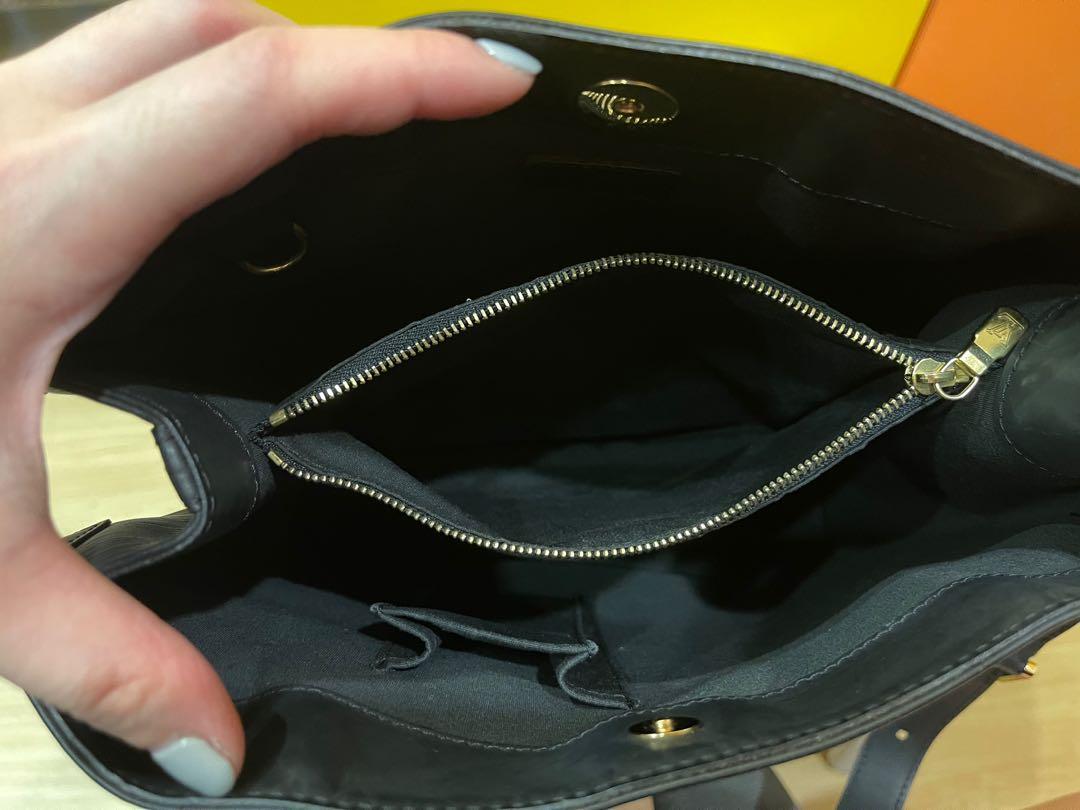 Unisex Pre-Owned Authenticated Louis Vuitton Epi Mandara PM Monogram Canvas  Leather Yellow Shoulder Bag 