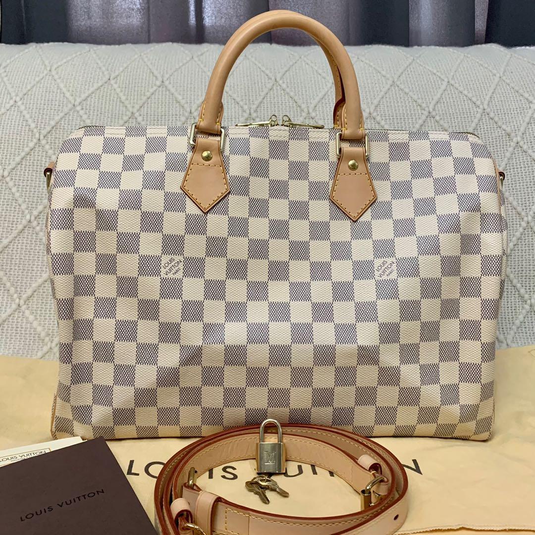 FREE LABUBU!!! LV Speedy Bando35 DA (Category: Luxury Bags & Wallets) located in Taguig. Submitted by anniething.goes (Listing ID 1126525845, Image 1). Description: Almost new condition Please see minimal flaws on the handles Inclusions - lock and key set, dustbag, receipt, box and paperbag FREE MINI LABUBU!!!.