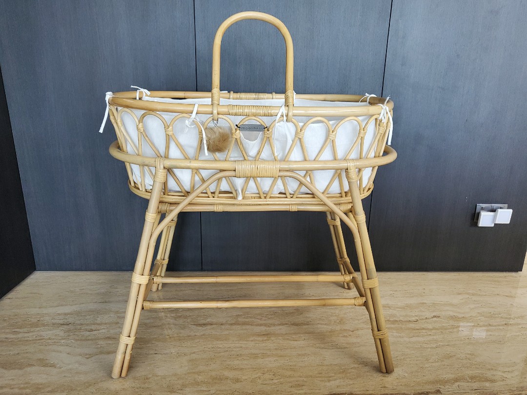 Moses basket and stand/ baby cot, Babies & Kids, Baby Nursery & Kids