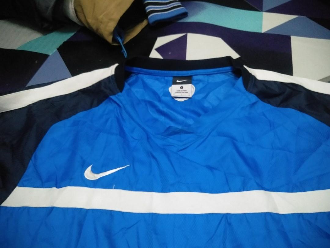 nike running sweater