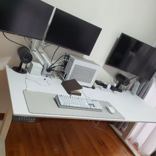 (Category: ) located in . Submitted by calibeemm (Listing ID 1126366766, Image 1). Description: .