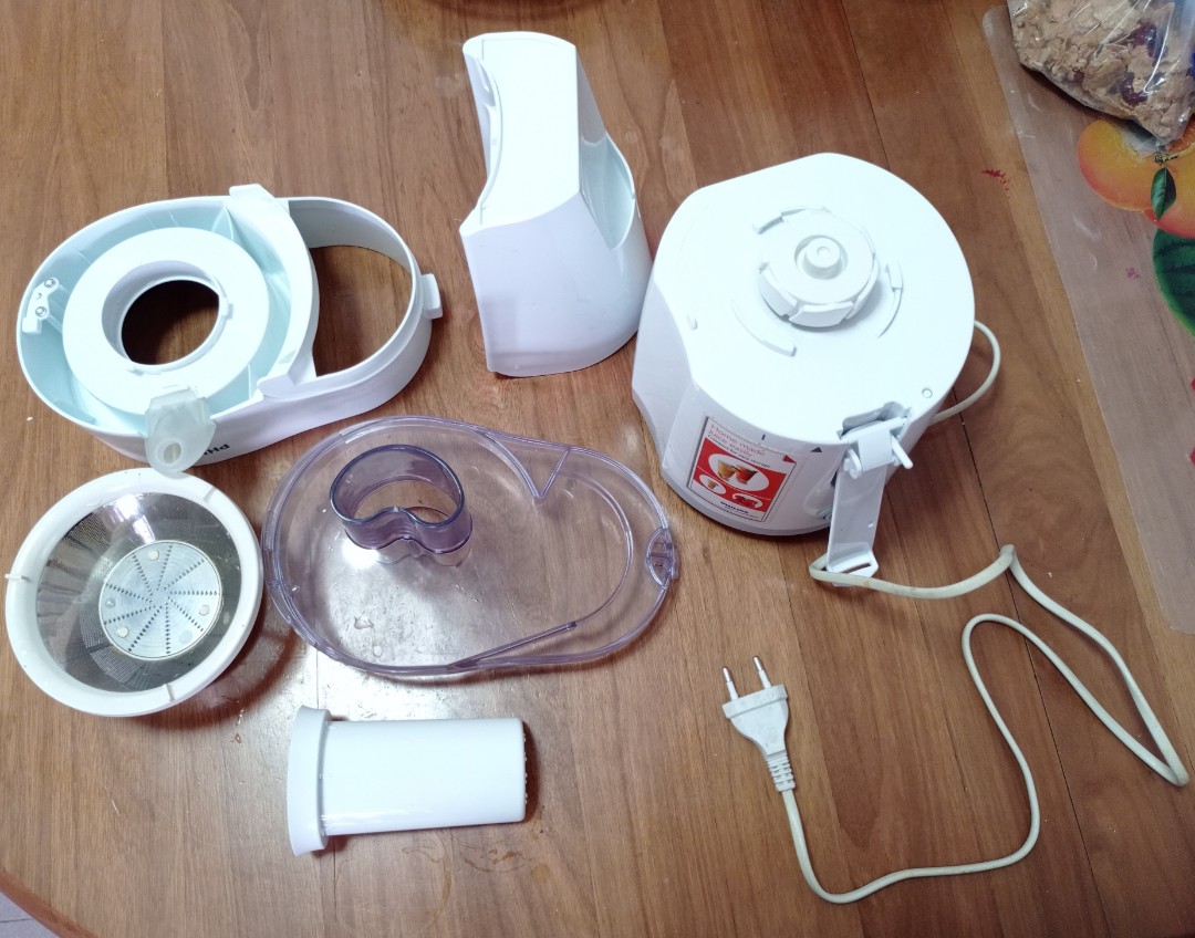Philips juicer, model HR1810, TV \u0026 Home Appliances, Kitchen Appliances,  Juicers, Blenders \u0026 Grinders on Carousell