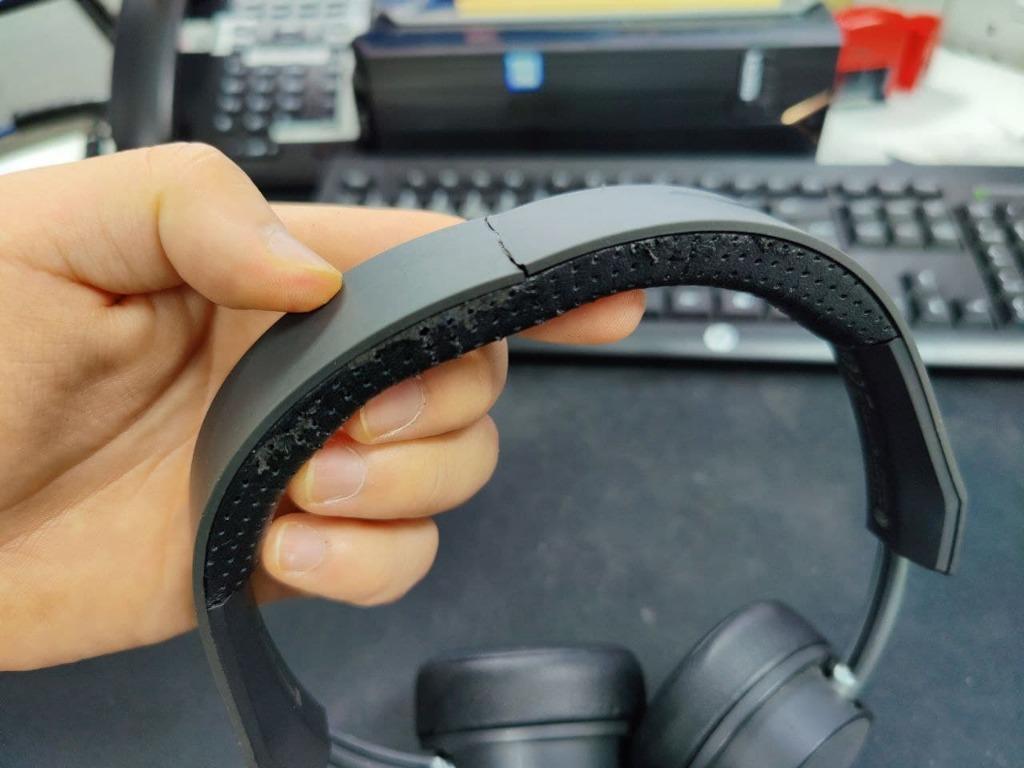 Plantronics BT Earphone Model S5XX17 Broken plastic head part
