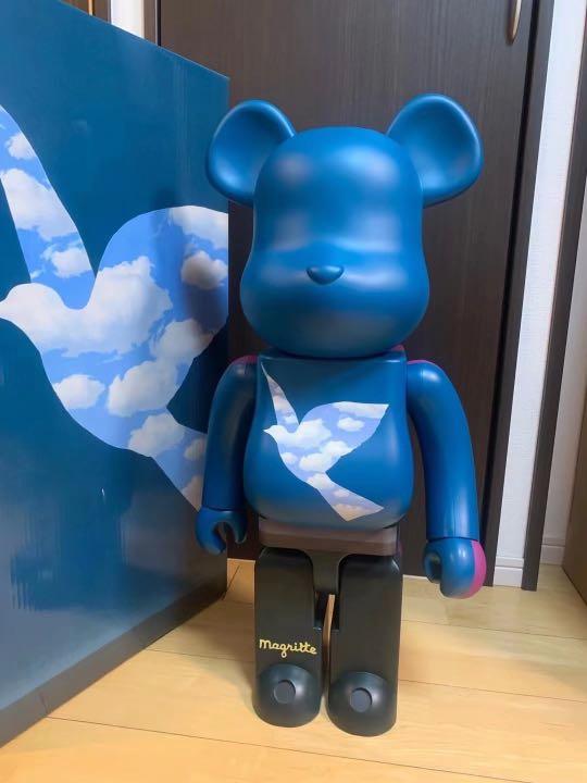 [Sales! In Stock] BE@RBRICK x Rene Magritte 1000% “L’oiseau de ciel 1965/La  belle societe 1965” bearbrick