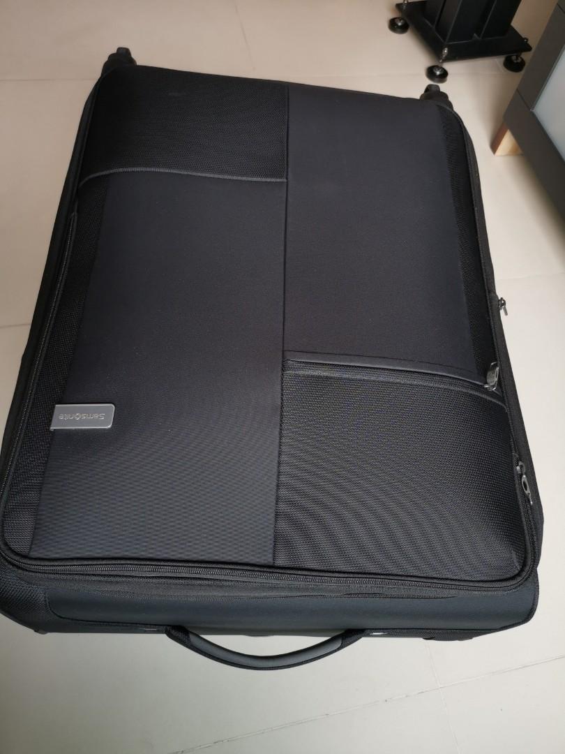 SAMSONITE 30 INCHES SPINNER, Hobbies & Toys, Travel, Luggage on Carousell